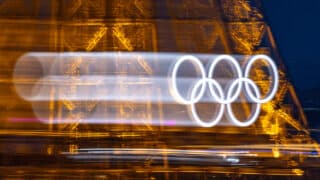 epa11494939 The Eiffel Tower with the Olympic rings is pictured from the Arc de Triomphe prior to the Paris 2024 Olympic Games, in Paris, France, 24 July 2024. The opening ceremony of the Paris 2024 Olympic Games will begin on 26 July with a nautical parade on the Seine river and end on the protocol stage in front of the Eiffel Tower.  EPA-EFE/MARTIN DIVISEK