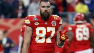 epa11146272 Kansas City Chiefs tight end Travis Kelce reacts during warm-up prior to the first half of Super Bowl LVIII between the Kansas City Chiefs and the San Fransisco 49ers at Allegiant Stadium in Las Vegas, Nevada, USA, 11 February 2024. The Super Bowl is the annual championship game of the NFL between the AFC Champion and the NFC Champion and has been held every year since 1967.  EPA-EFE/JOHN MABANGLO
