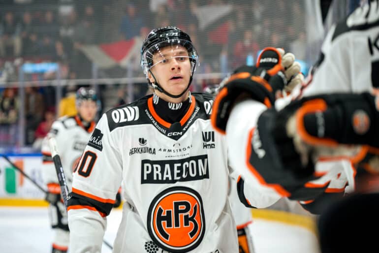 xxkeikkaxx - 20240928, Jyväskylä Liiga JYP vs HPK. HPK 1-0-maali. Kuvassa HPK Kasper Lundell. Vesa Pöppönen / AOP