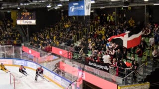 JYPin fanikatsomo kuvattuna.