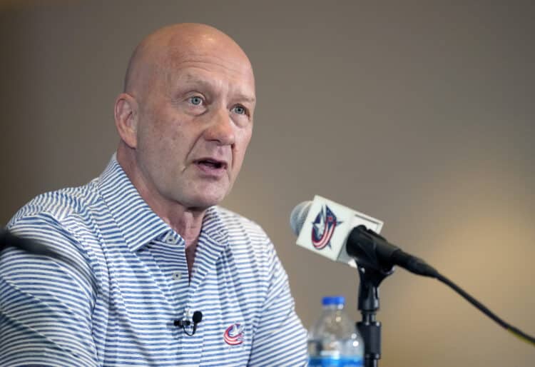 Jarmo Kekäläinen kuvattuna Columbus Blue Jacketsin GM:n ominaisuudessa.