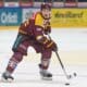 Sami Vatanen pelaamassa Geneven riveissä helmikuussa 2025.