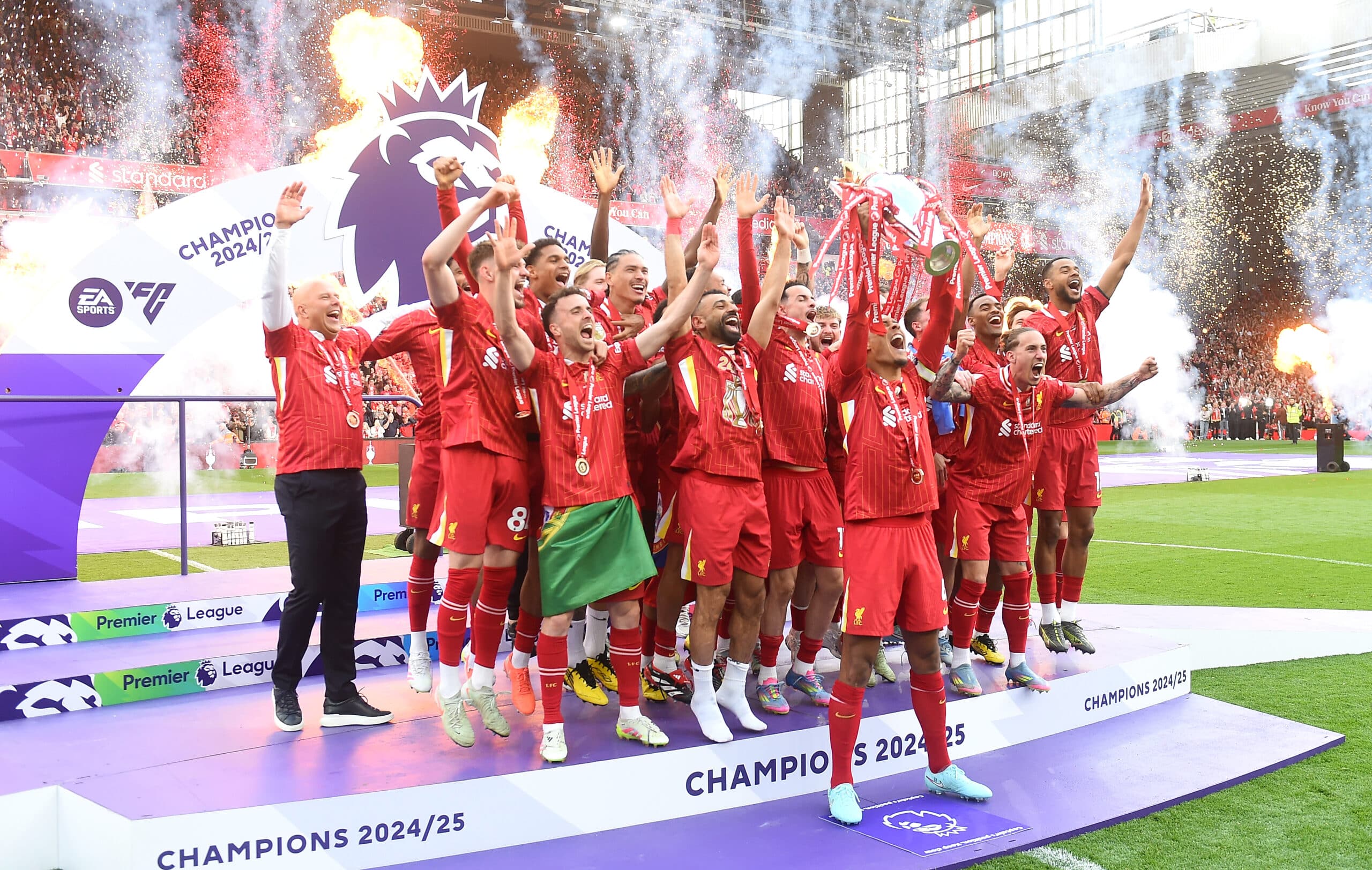 epa12134799 Liverpool captain Virgil van Dijk lifts the Premier League trophy in front of the team after the English Premier League match between Liverpool and Crystal Palace in Liverpool, Britain, 25 May 2025. EPA-EFE/PETER POWELL EDITORIAL USE ONLY. No use with unauthorized audio, video, data, fixture lists, club/league logos, 'live' services or NFTs. Online in-match use limited to 120 images, no video emulation. No use in betting, games or single club/league/player publications.