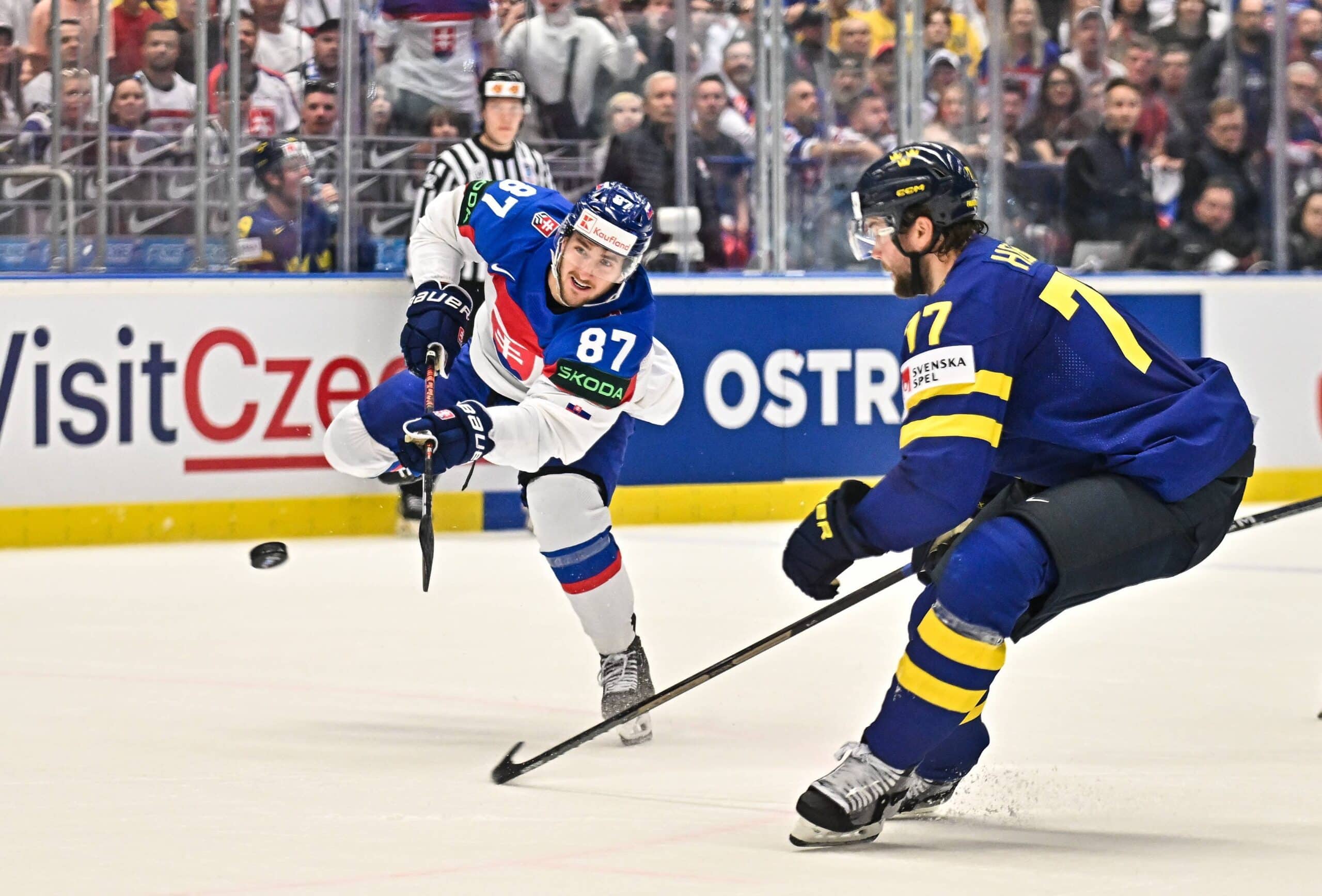 Lähikuvassa HIFK:n hyökkääjä Micke-Max Åsten (2025).