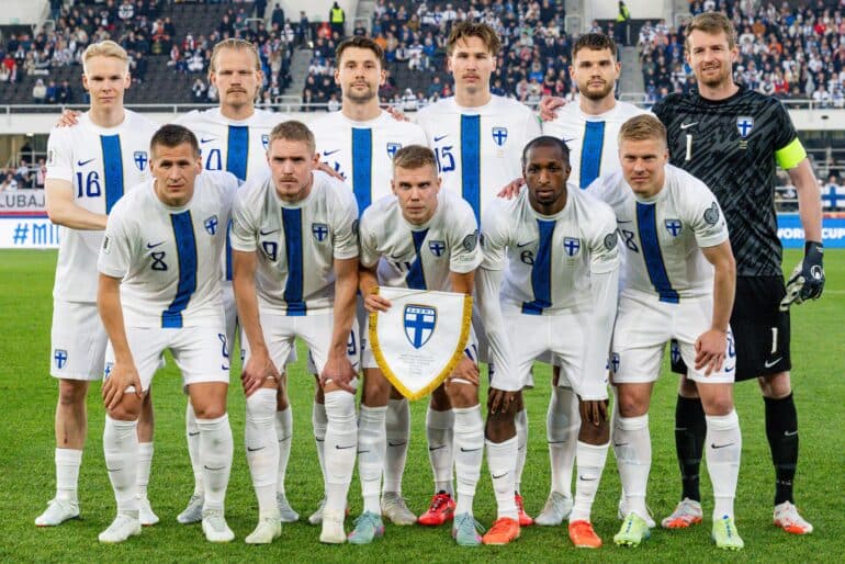 epa12168650 Team Finland starting eleven players prior the FIFA World Cup 2026 qualifier between Finland and Poland in Helsinki, Finland, 10 June 2025.  EPA-EFE/Kimmo Brandt