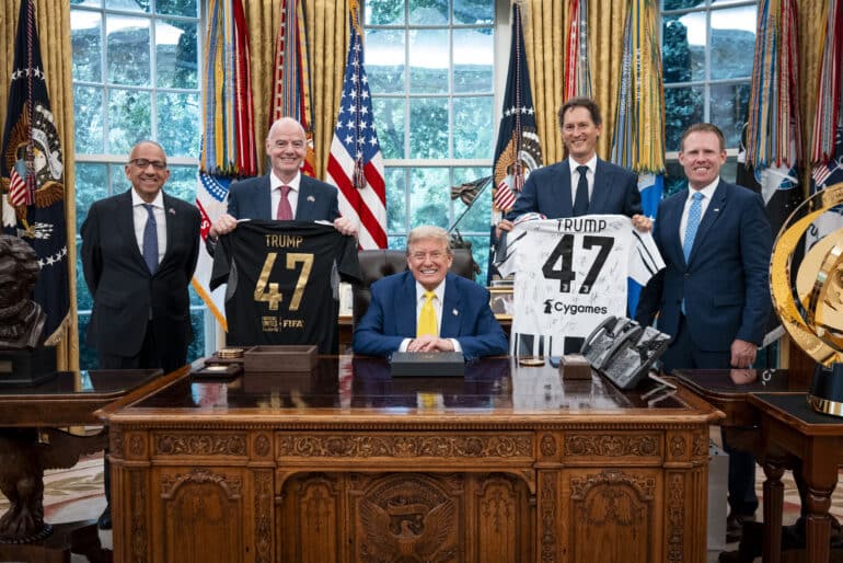 President Donald Trump addressed the media with Juventus players standing behind him, including United States internationals Timothy Weah and Weston McKennie. 

Pictured: donald trump,gianni infantino
Ref: BLU_S8386615 190625 NON-EXCLUSIVE
Picture by: Doug Mills/Pool via CNP / SplashNews.com

Splash News and Pictures
USA: 310-525-5808 
UK: 020 8126 1009
eamteam@shutterstock.com

World Rights, No France Rights
