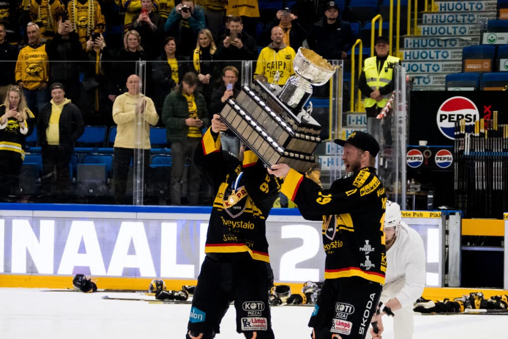 xxkeikkaxx
20250503, Lappeenranta
Liigan finaaliottelu SaiPa-KalPa
Jesper Mattila ja Tuomas Kiiskinen
Mikko Lieri / All Over Press