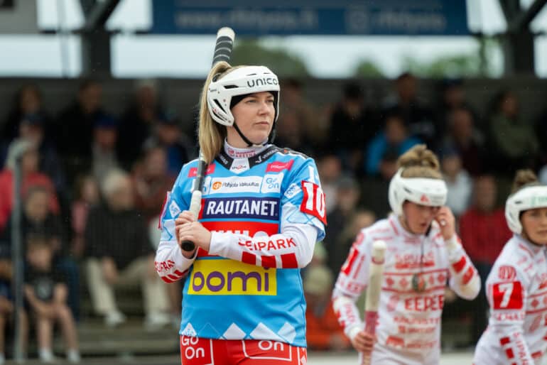 20250616 Fera vs. Jussittaret, naisten Superpesis runkosarja, Rauma. Kuvassa 10 Aino-Kaisa Mantere löi kaksi juoksua ensimmäisellä jaksolla. Elmeri Elo / All Over Press