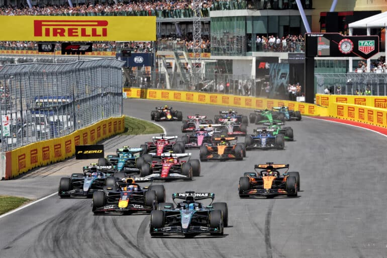 Kanadan GP - George Russell (GBR) Mercedes AMG F1 W16 leads at the start of the race. 15.06.2025. Formula 1 World Championship, Rd 10, Canadian Grand Prix, Montreal, Canada, Race Day. - www.xpbimages.com, EMail: requests@xpbimages.com © Copyright: Bearne / XPB Images