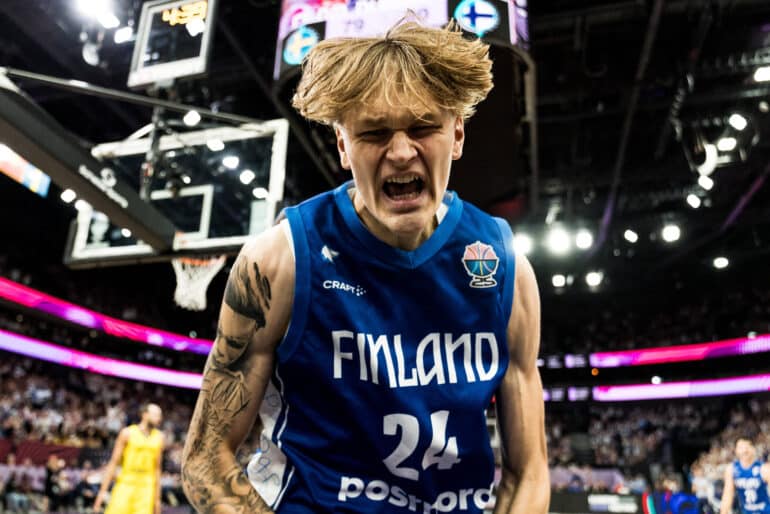 FIBA EuroBasket 2025: Schweden - Finnland 27.08.2025 Mikka Muurinen Finnland, 24 jubelt nach erfolgreichem Dunk und Foul Call FIBA EuroBasket 2025: Schweden - Finnland, Tampere, Nokia Arena am 27.08.2025 *** FIBA EuroBasket 2025 Sweden Finland 27 08 2025 Mikka Muurinen Finland, 24 celebrates after a successful dunk and foul call FIBA EuroBasket 2025 Sweden Finland, Tampere, Nokia Arena on 27 08 2025 Copyright: xBEAUTIFULxSPORTS/Wunderlx