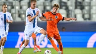 KOSICE - (l-r) Luka Hyrylainen of Finland U21, Luciano Valente of Holland U21 at the Kosice Football Stadium during the European Championship under-21 duel in Group D between Finland and the young Dutch.