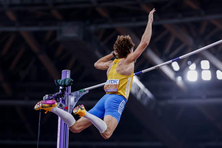 Armand Duplantis of Sweden jumps a world record during Men's Pole Vault Final during World Athletics Championships Tokyo 2025 of the Day 3 at Japan National Stadium on September 15, 2025 in Tokyo, Japan.
