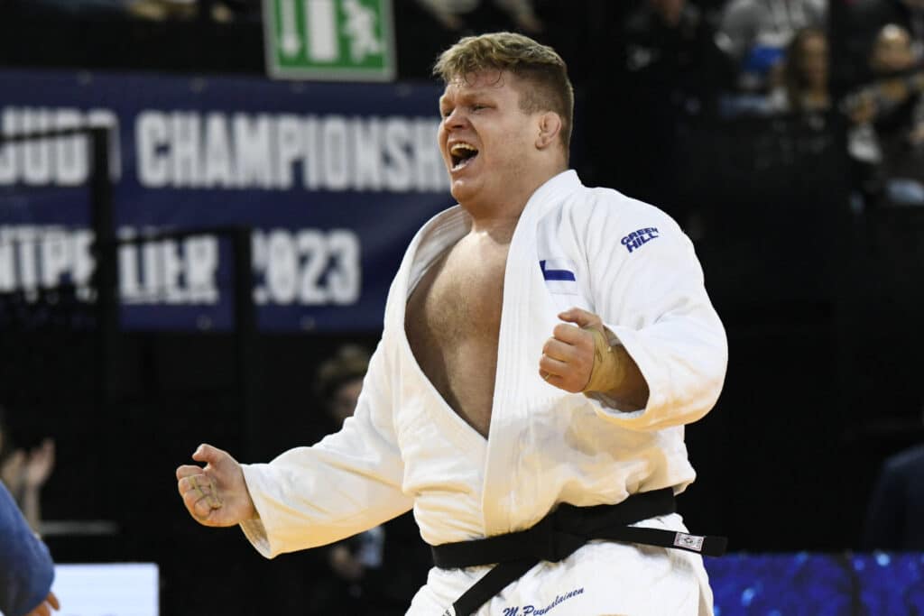 MONTPELLIER, FRANCE : Martti PUUMALAINEN FIN vs. Guram TUSHISHVILI lors de la finale des 100kg aux Championnats dEurope de Judo Montpellier 2023, le 5 Novembre 2023. MONTPELLIER, FRANCE : Judo European Championships Montpellier 2023 on November 5th, 2023. JUDO : Championnats dEurope - Montpellier 2023 - 05/11/2023 ValentinaClaret/Panoramic PUBLICATIONxNOTxINxFRAxBEL