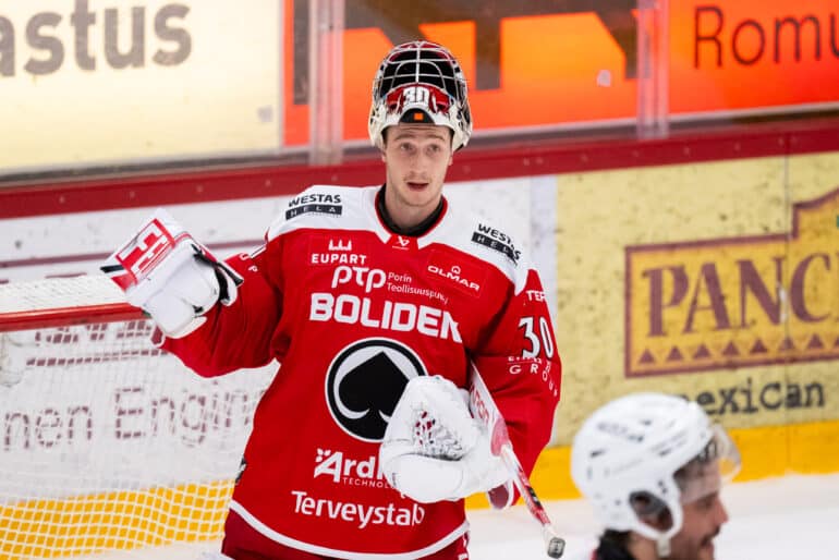 xxkeikkaxx 20251025 Ässät vs. Lukko, Liiga runkosarja, Pori. Kuvassa 30 Jan Bednar. Elmeri Elo / All Over Press
 *** 20251025 Pori, Finland. Finnish ice hockey league Liiga match Assat vs. Lukko, Photo by Elmeri Elo / All Over Press