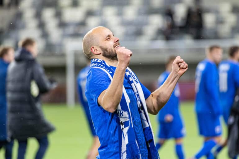 epa12532291 Teemu Pukki of Finland reacts after an International friendly soccer match between Finland and Andorra in Tampere, Finland, 17 November 2025.  EPA/PIRJO TUOMINEN