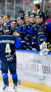 KalPa tuulettaa voittoa Ilves-sarjassa keväällä 2025.