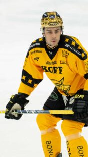 Oct 16, 2025; Montreal, Quebec, CAN; Montreal Canadiens right wing Patrik Laine (92) looks on during warm-up before the game against the Nashville Predators at Bell Centre. Mandatory Credit: David Kirouac-Imagn Images