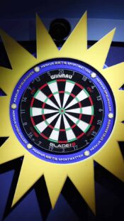 xxkeikkaxx - 20251220, Jyväskylä Liiga JYP vs SaiPa. SaiPa 1-0-maali. Kuvassa SaiPa Patrik Siikanen. Vesa Pöppönen / AOP