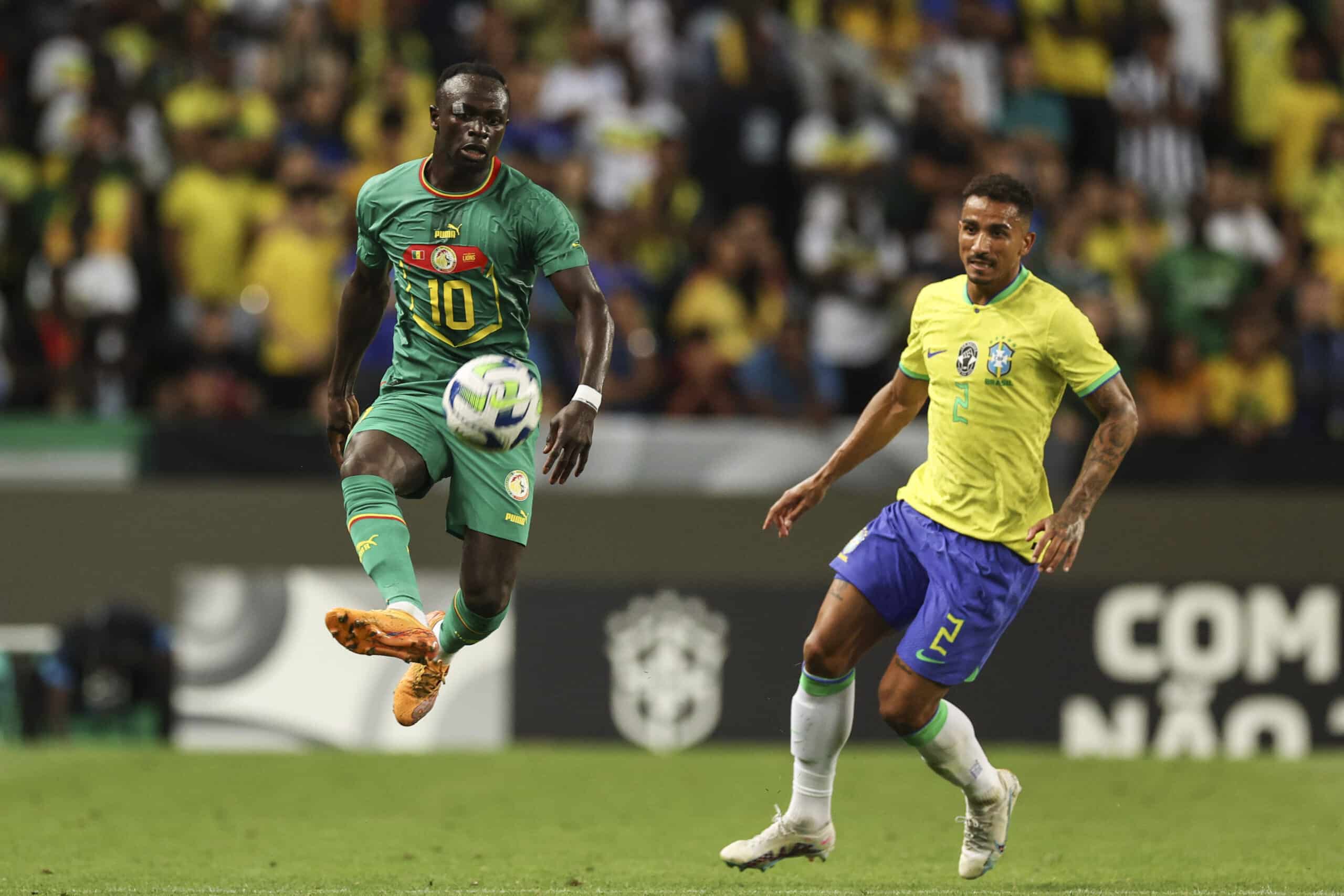 Sadio Mane, Senegal (vas.) ja Danilo, Brasilia