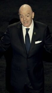 Olli Jokinen Torinon olympiafinaalissa Ruotsia vastaan 2006