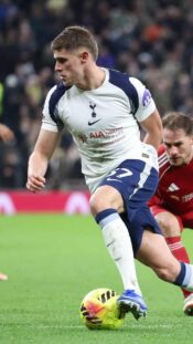 XXIIHFXX ZUG, SWITZERLAND - JANUARY 14: Finland's head coach Mira Kuisma talks to her team in the first period against Canada during Bronze Medal Game action at the 2024 IIHF Ice Hockey U18 Women’s World Championship at Arena Zug on January 14, 2024 in Zug, Switzerland. (Photo by Andrea Cardin/IIHF)
All Over Press