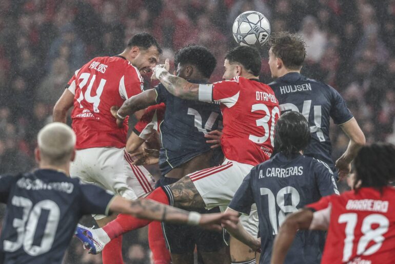 Real Madridin ja Benfican pelaajat Mestarien liigan ottelussa.