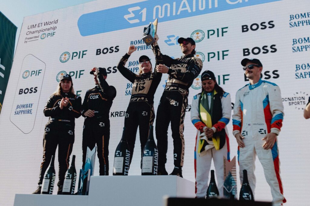 Emma Kimilänen, Sam Coleman, Team Brady