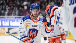 Tapparan Kristian Tanus juhlii maalia