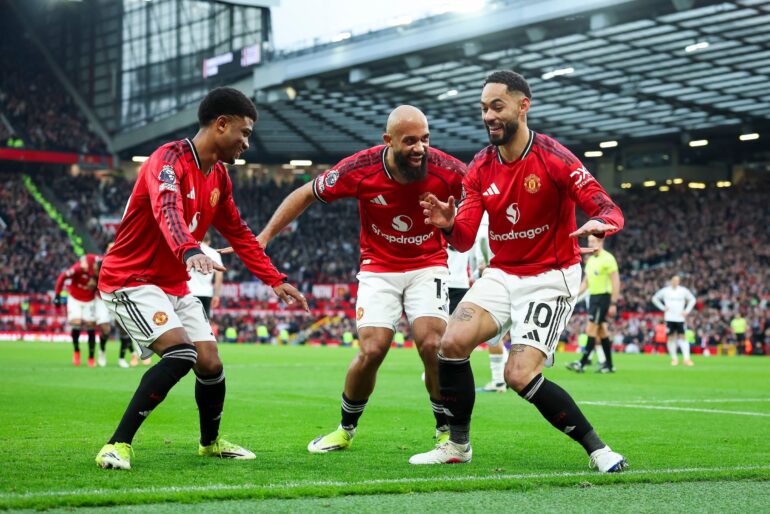 Manchester United juhlii maalia Old Traffordilla tammikuussa 2026