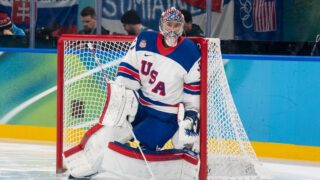 Winnipeg Jetsin maalivahti Connor Hellebuyck Yhdysvaltain maalilla Milanon olympialaisissa
