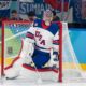 Winnipeg Jetsin maalivahti Connor Hellebuyck Yhdysvaltain maalilla Milanon olympialaisissa
