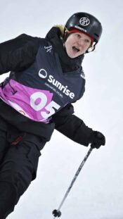 Mar 6, 2025; Tampa, Florida, USA;Buffalo Sabres goaltender Ukko-Pekka Luukkonen (1) against the Tampa Bay Lightning during the first period at Amalie Arena. Mandatory Credit: Kim Klement Neitzel-Imagn Images