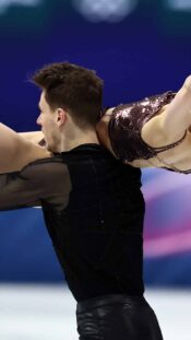 Sidney Crosby Ryan Miller Vancouver 2010