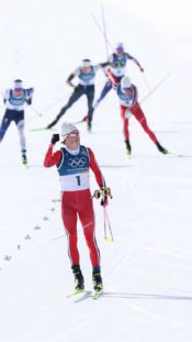 epa11266353 Cristiano Ronaldo of Al-Nassr gestures during the semifinal soccer match of the Saudi Super Cup between Al-Hilal and Al-Nassr in Abu Dhabi, United Arab Emirates, 08 April 2024.  EPA-EFE/ALI HAIDER