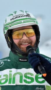 Sidney Crosby Ryan Miller Vancouver 2010