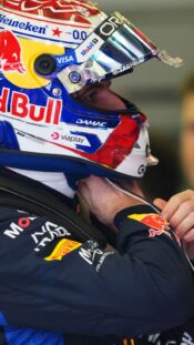 20170829, Helsinki. Jalkapallon miesten A-maajoukkueen harjoitukset. Kuvassa valmentaja Mika Nurmela. Jarno Kuusinen / AOP