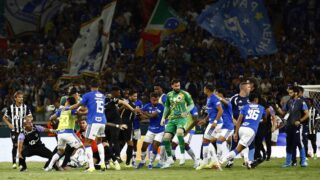 Cruzeiro vs Atletico Mineiro, joukkotappelu