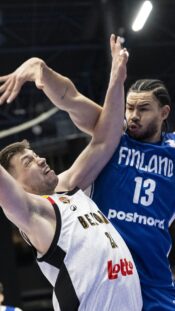 epa11977758 Saga Vanninen of Finland competes in the Women's Pentathlon Shot Put at the World Athletics Indoor Championships in Nanjing, China, 21 March 2025.  EPA-EFE/JESSICA LEE