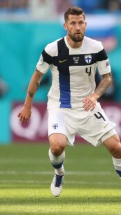 Apr 25, 2025; Montreal, Quebec, CAN; Montreal Canadiens defenseman Lane Hutson (48) plays the puck against the Washington Capitals during the second period in game three of the first round of the 2025 Stanley Cup Playoffs at the Bell Centre. Mandatory Credit: Eric Bolte-Imagn Images