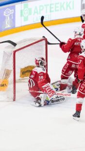 xxkeikkaxx 20251025 Ässät vs. Lukko, Liiga runkosarja, Pori. Kuvassa 30 Jan Bednar. Elmeri Elo / All Over Press
 *** 20251025 Pori, Finland. Finnish ice hockey league Liiga match Assat vs. Lukko, Photo by Elmeri Elo / All Over Press