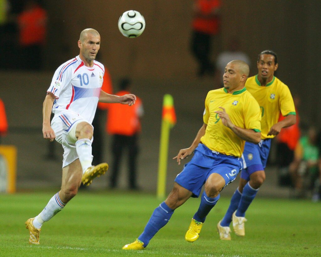 Zinedine Zidane (vas.), Ranska, Ronaldo, Ronaldinho, Brasilia