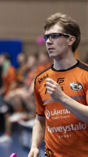 Dec 30, 2024; Seattle, Washington, USA; Seattle Kraken right wing Kaapo Kakko (84) shoots the puck against the Utah Hockey Club during the first period at Climate Pledge Arena. Mandatory Credit: Joe Nicholson-Imagn Images