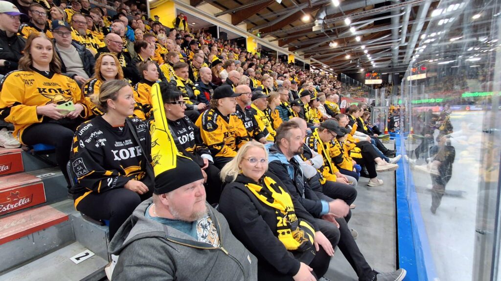 SaiPa hattu Ville Laapio Piia Savirinne