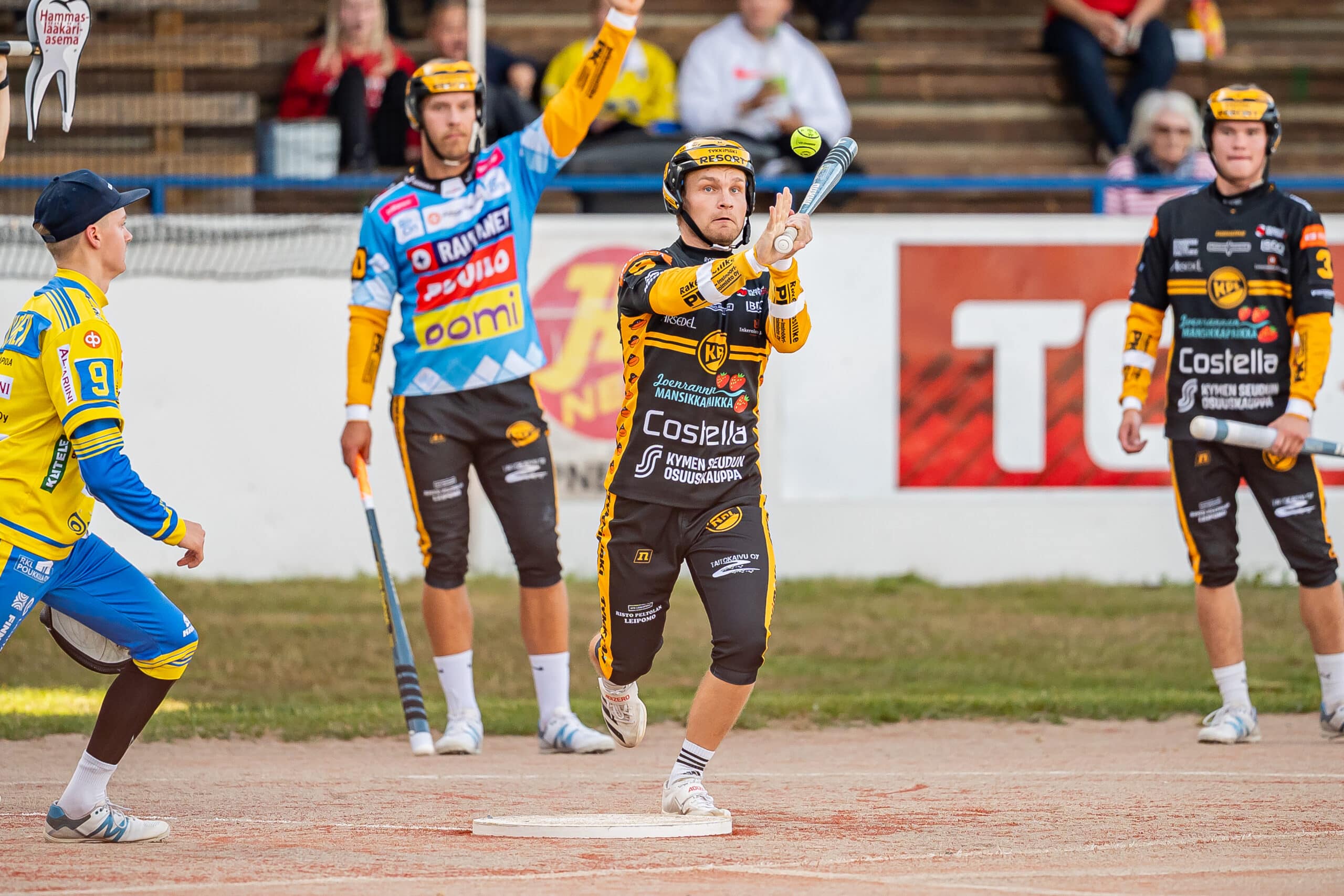 Alajärven Ankkurit - Kouvolan Pallonlyöjät