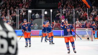 Tappara juhlii kolmannen SM-liigan finaalin voittoa Tampereella