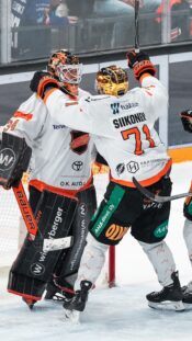 KooKoo juhlii SM-liigan 5. finaalin voittoa Tampereella 2026