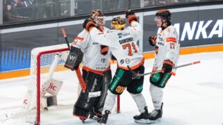 KooKoo juhlii SM-liigan 5. finaalin voittoa Tampereella 2026