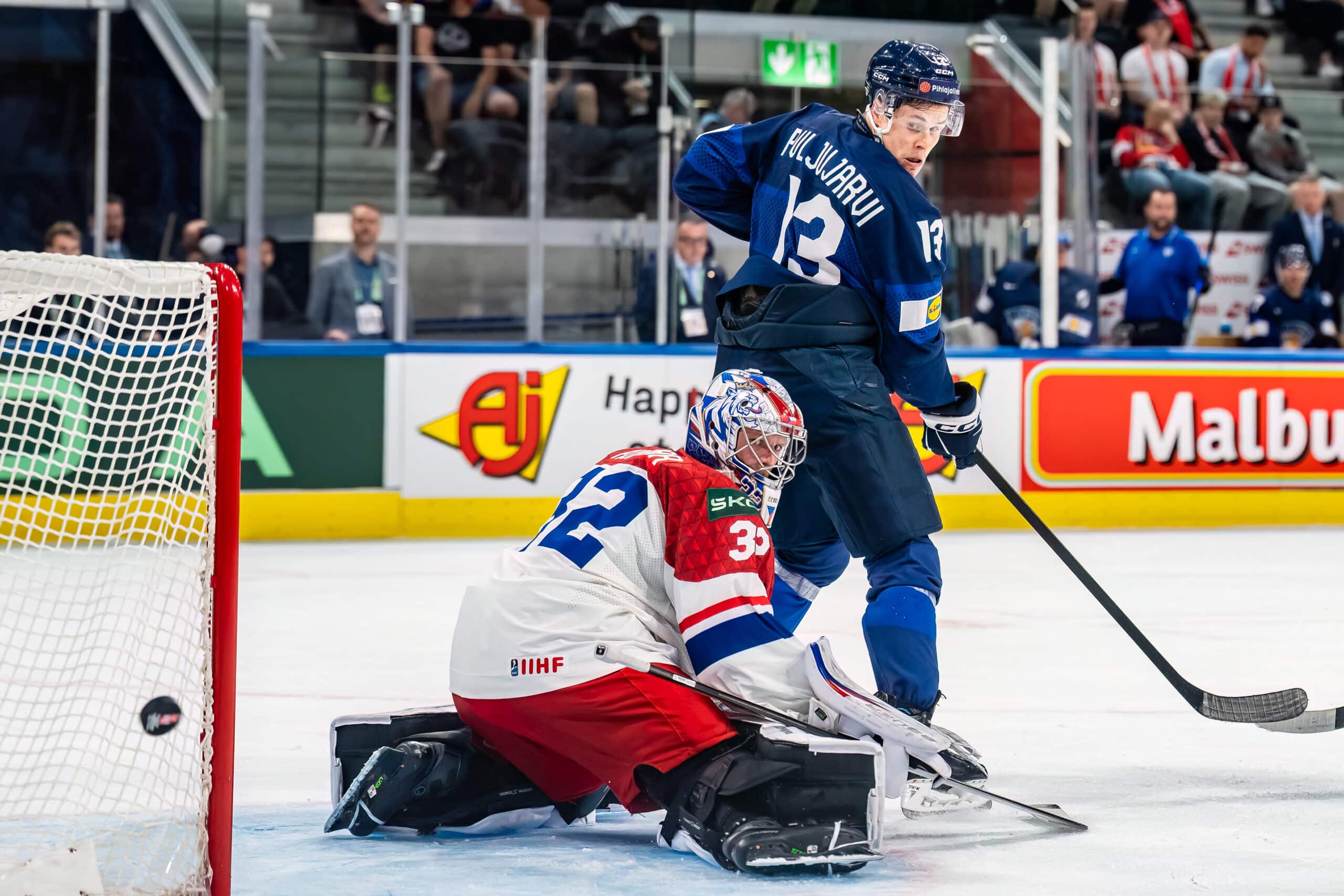 Jesse Puljujärvi Josef Korenar