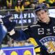 Patrik Puistola juhlii maalia leijonapaidassa keväällä 2026