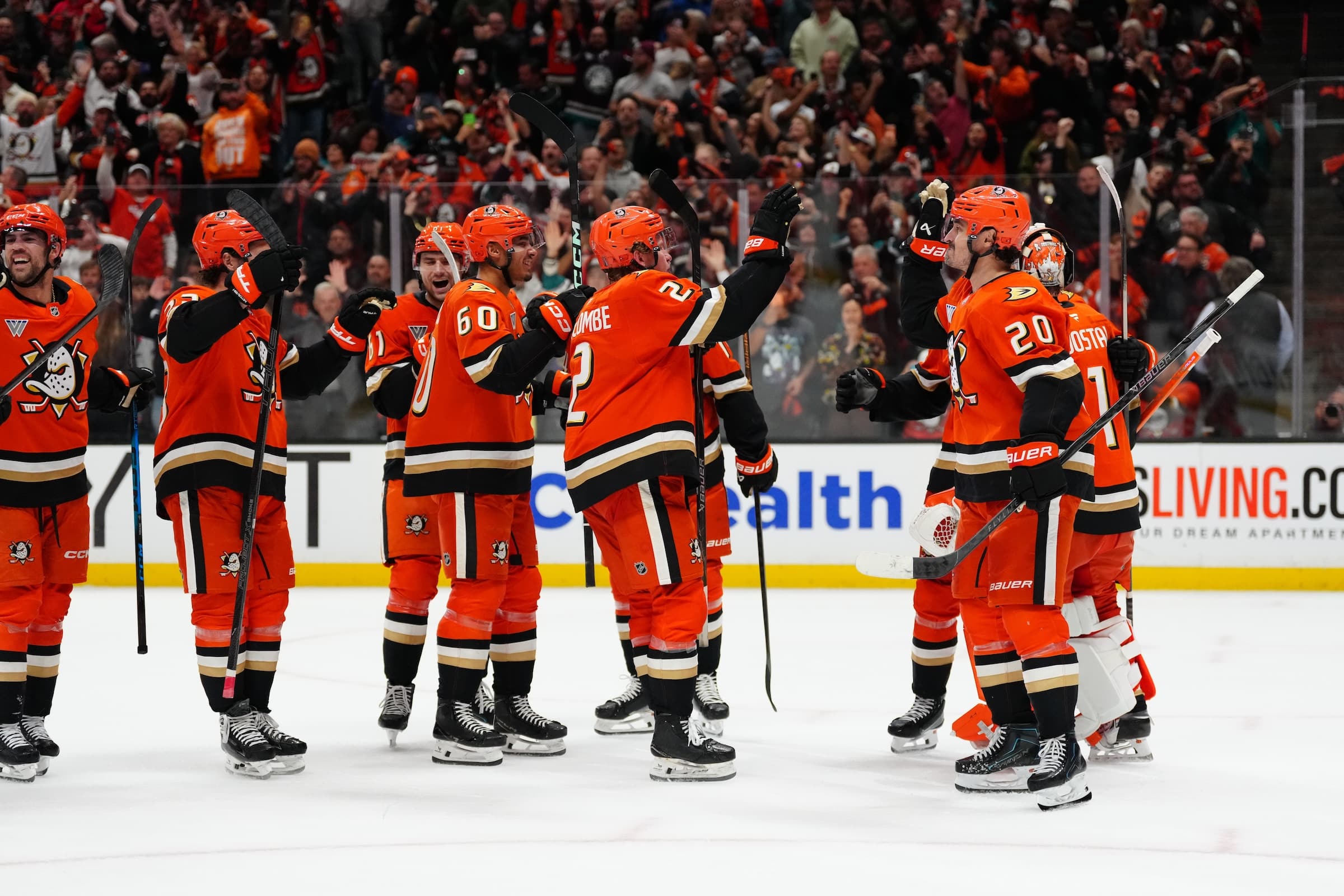 Anaheim Ducks juhlii jatkopaikkaa NHL:n pudotuspeleissä keväällä 2026